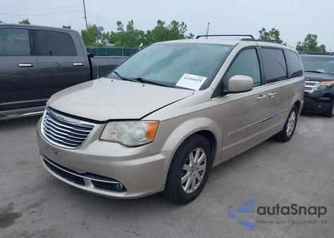 2014 Chrysler Town & Country Touring from USA, damaged, VIN 2C4RC1BGXER255802